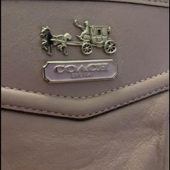 Coach wristlet - Picture 3 of 3
